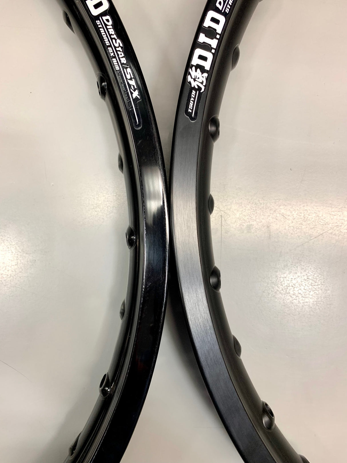 DirtStar ST-X 19X2.15 Yamaha (Black Matte Finish)